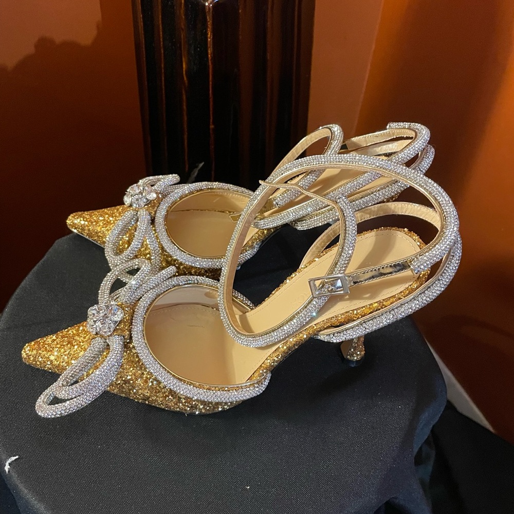 MACH & MACH
Double Bow glitter pumps